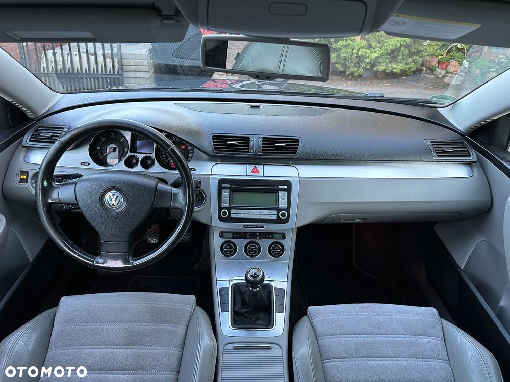 Volkswagen Passat - 3
