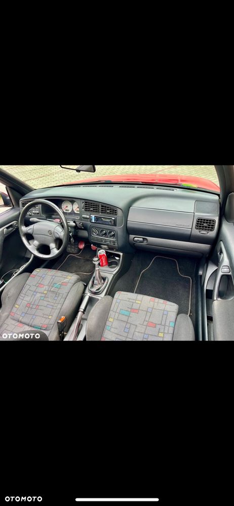 Volkswagen Golf 1.8 GT Special - 8