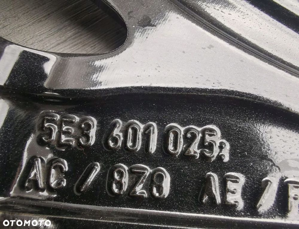 FELGA SKODA OCTAVIA 6,5J 17 ET46 5X112 5E3601025 - 3