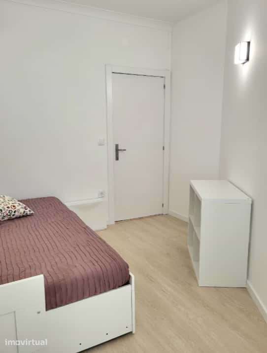 Superior room with shared bathroom - Grande imagem: 3/60