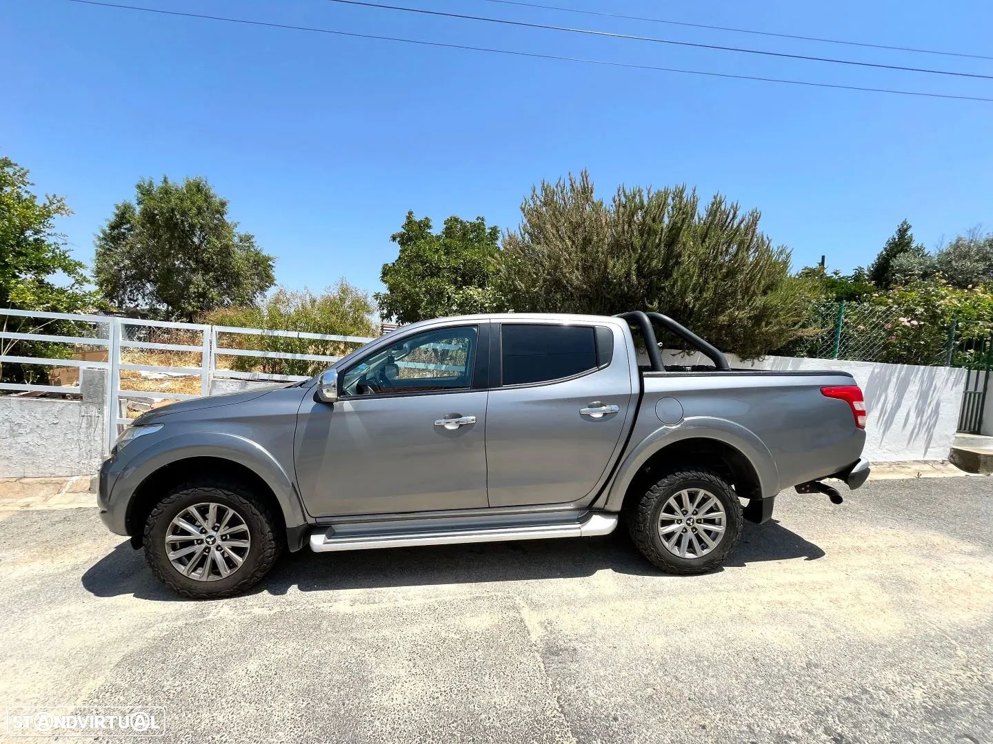 Mitsubishi L200 2.4 DI-D CD Intense Strakar 4WD - 1
