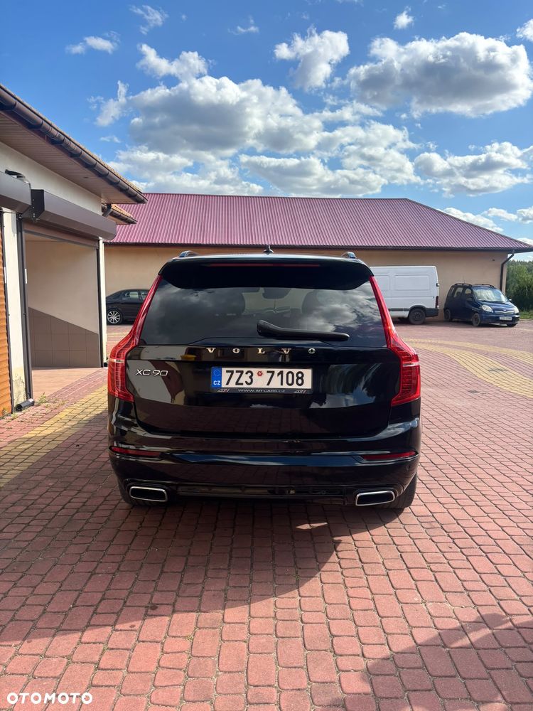 Volvo XC 90 B5 D AWD R-Design - 4