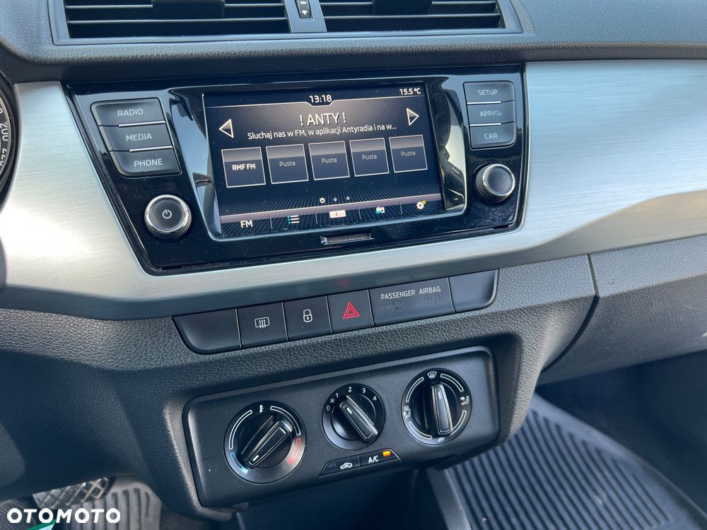 Skoda Fabia 1.0 TSI Style Color DSG - 12