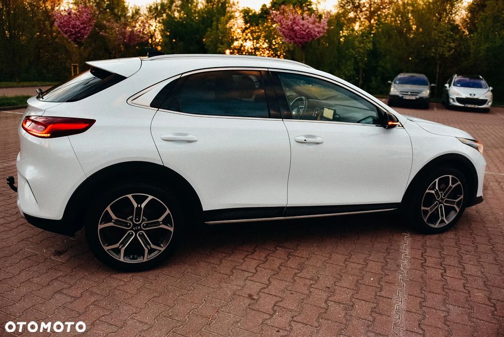 Kia XCeed 1.6 T-GDI OPF DCT7 PLATINUM - 10