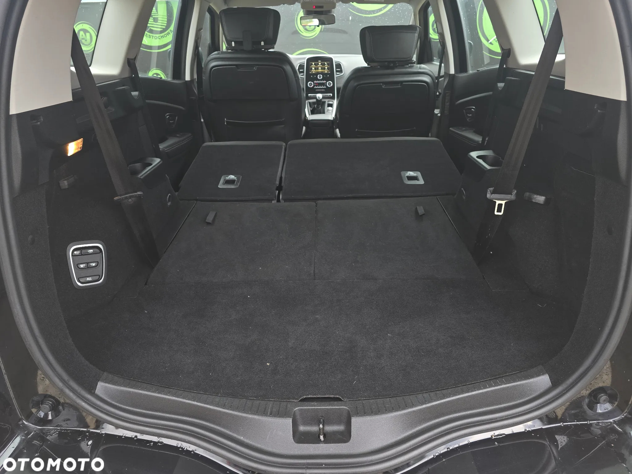 Renault Grand Scenic - 31