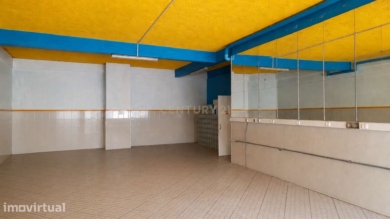 Nua-Propriedade de Loja no Barreiro, 78 m², extração de fumos, 2 porta - Grande imagem: 5/14