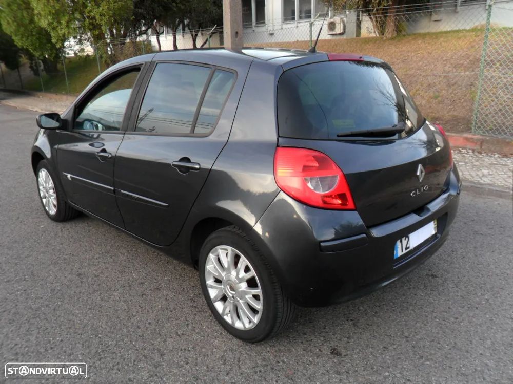 Renault Clio 1.2 16V Dynamique Luxe - 9