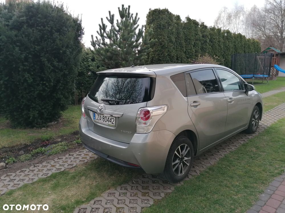 Toyota Verso 2.0 D-4D Active - 7