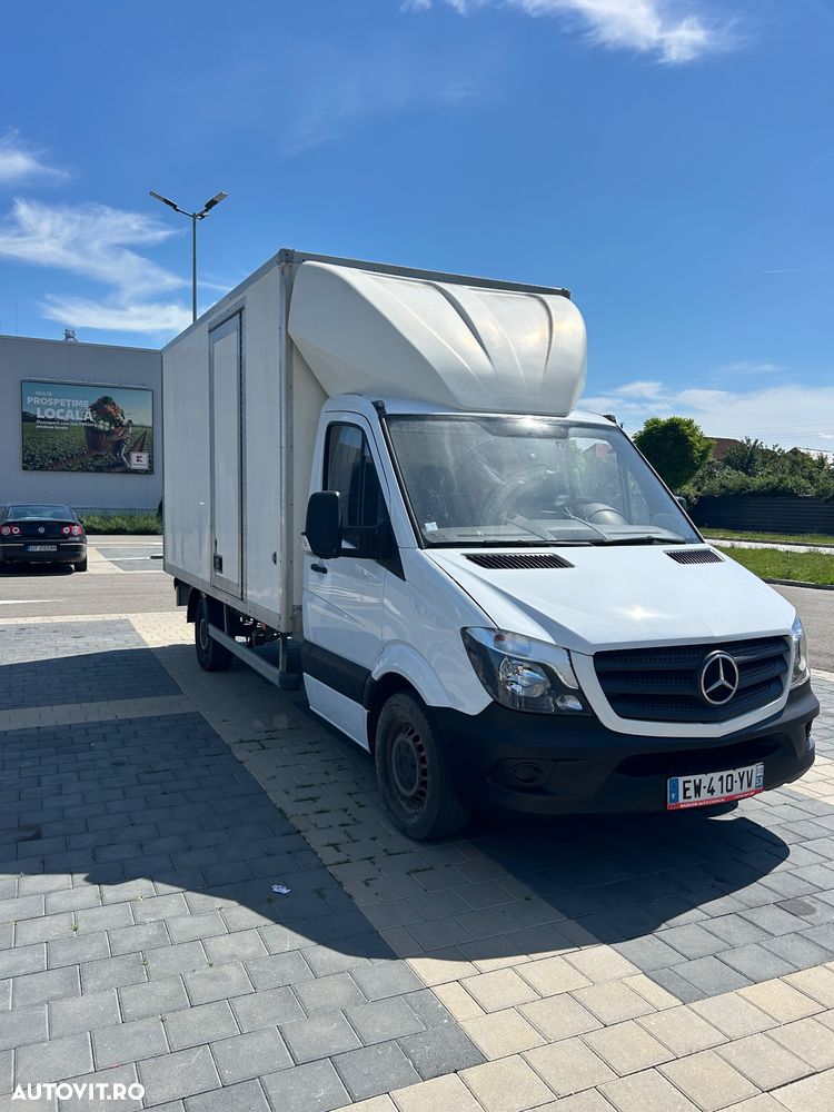 Mercedes-Benz Sprinter - 2