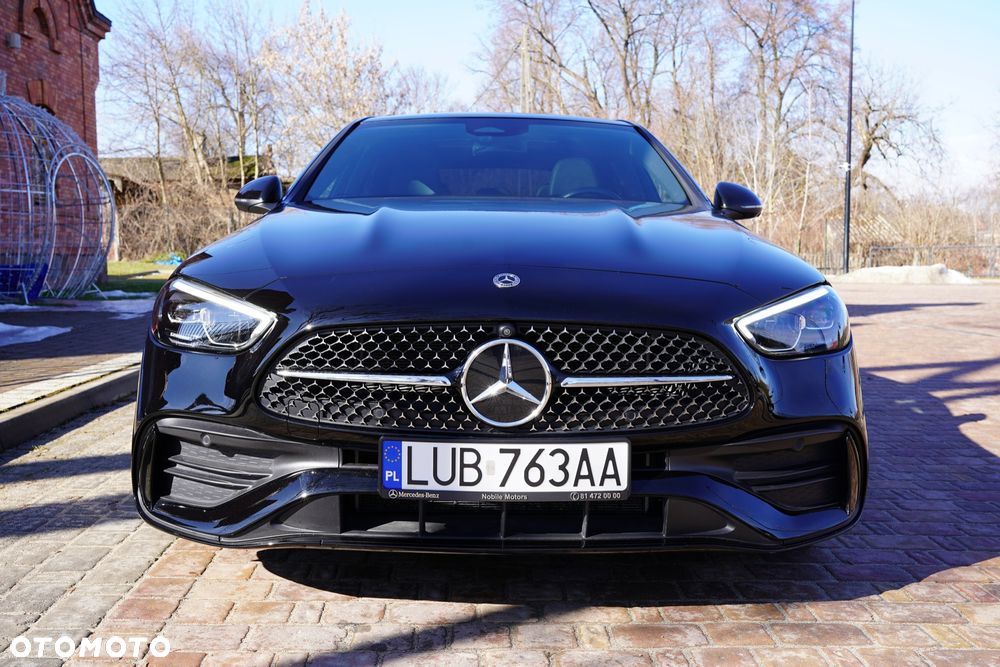Mercedes-Benz Klasa C 300 4Matic 9G-TRONIC AMG Line - 2