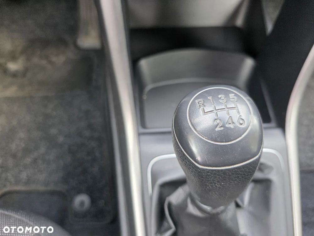 Hyundai i30 1.4 Trend - 12