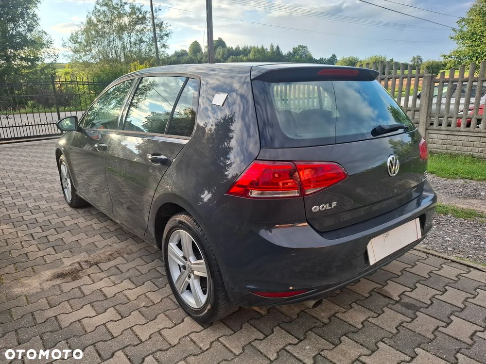 Volkswagen Golf - 5