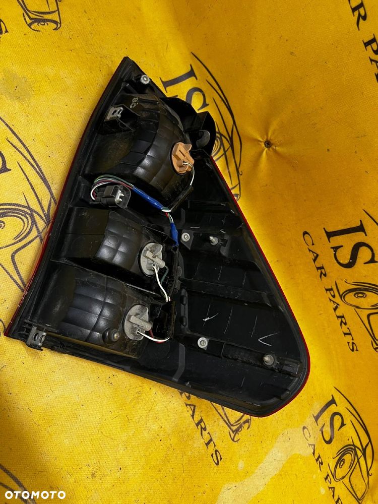 LAMPA TYŁ TYLNA LEWY LEWA TOYOTA HILUX VIII 8 - 12