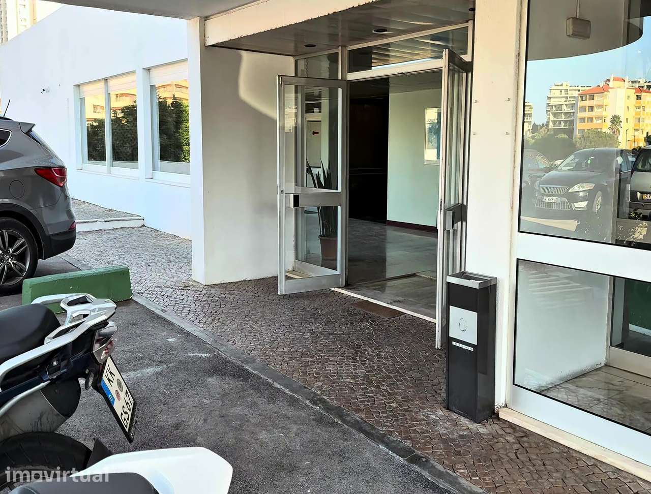 Apartamento T1 com varanda e ar condicionado em Portimão - Grande imagem: 5/13