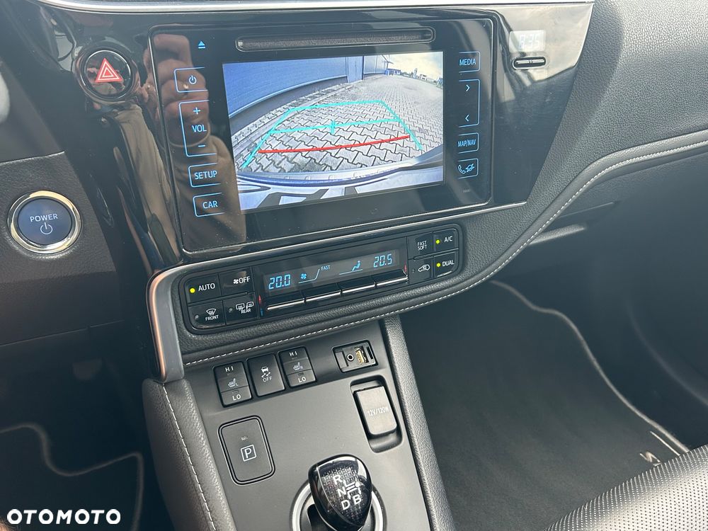 Toyota Auris Hybrid 135 Prestige - 16