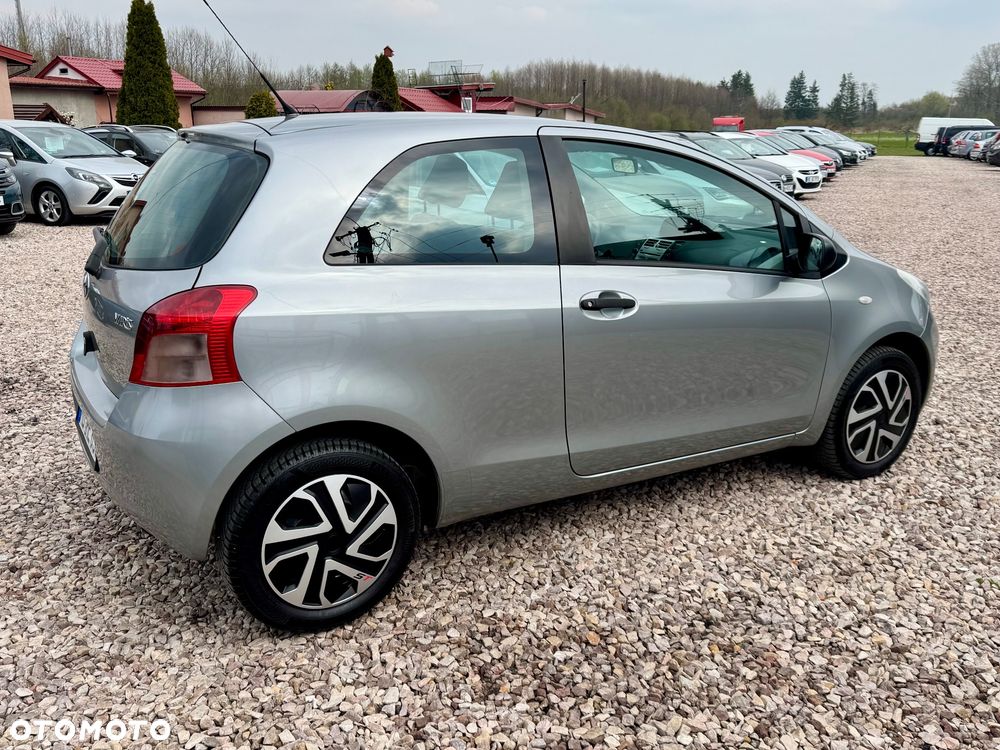Toyota Yaris - 7