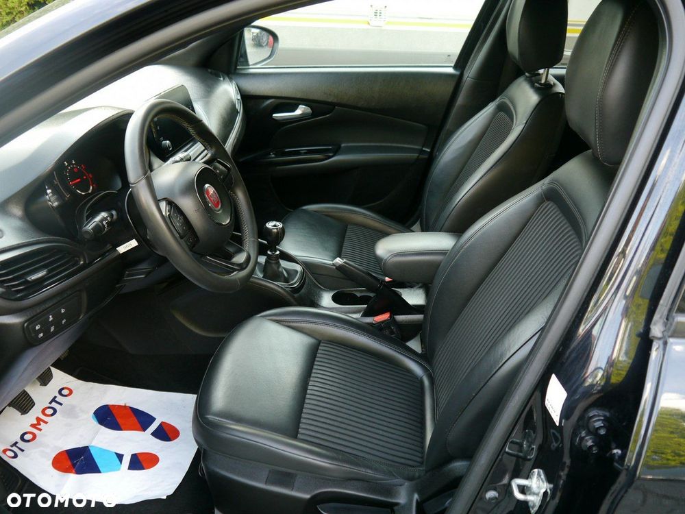 Fiat Tipo 1.6 MultiJet 16v Sport - 25