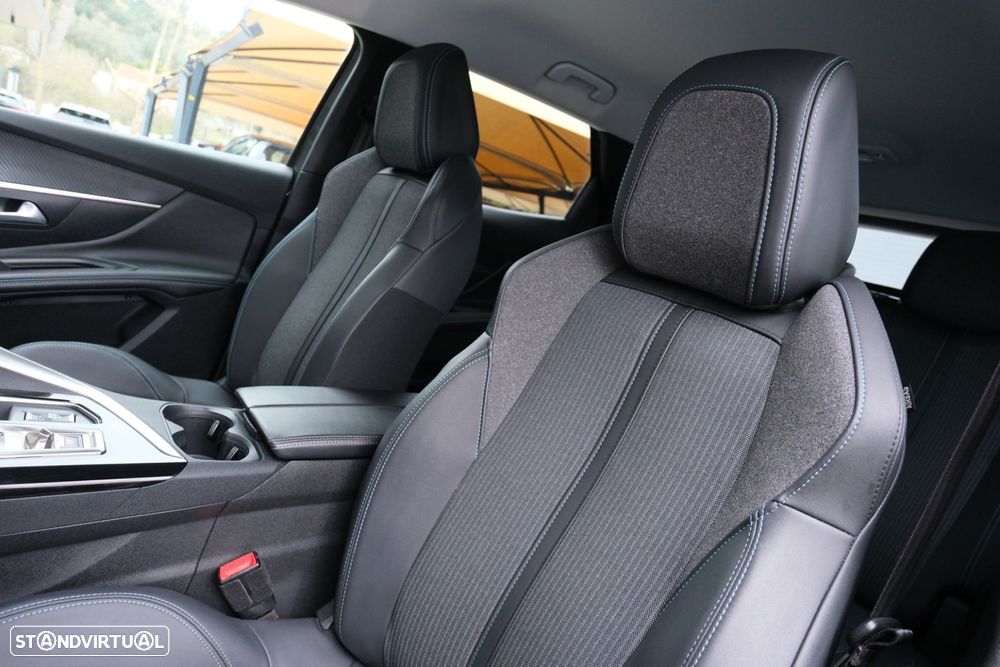 Peugeot 3008 1.2 PureTech Allure Pack EAT8 - 8