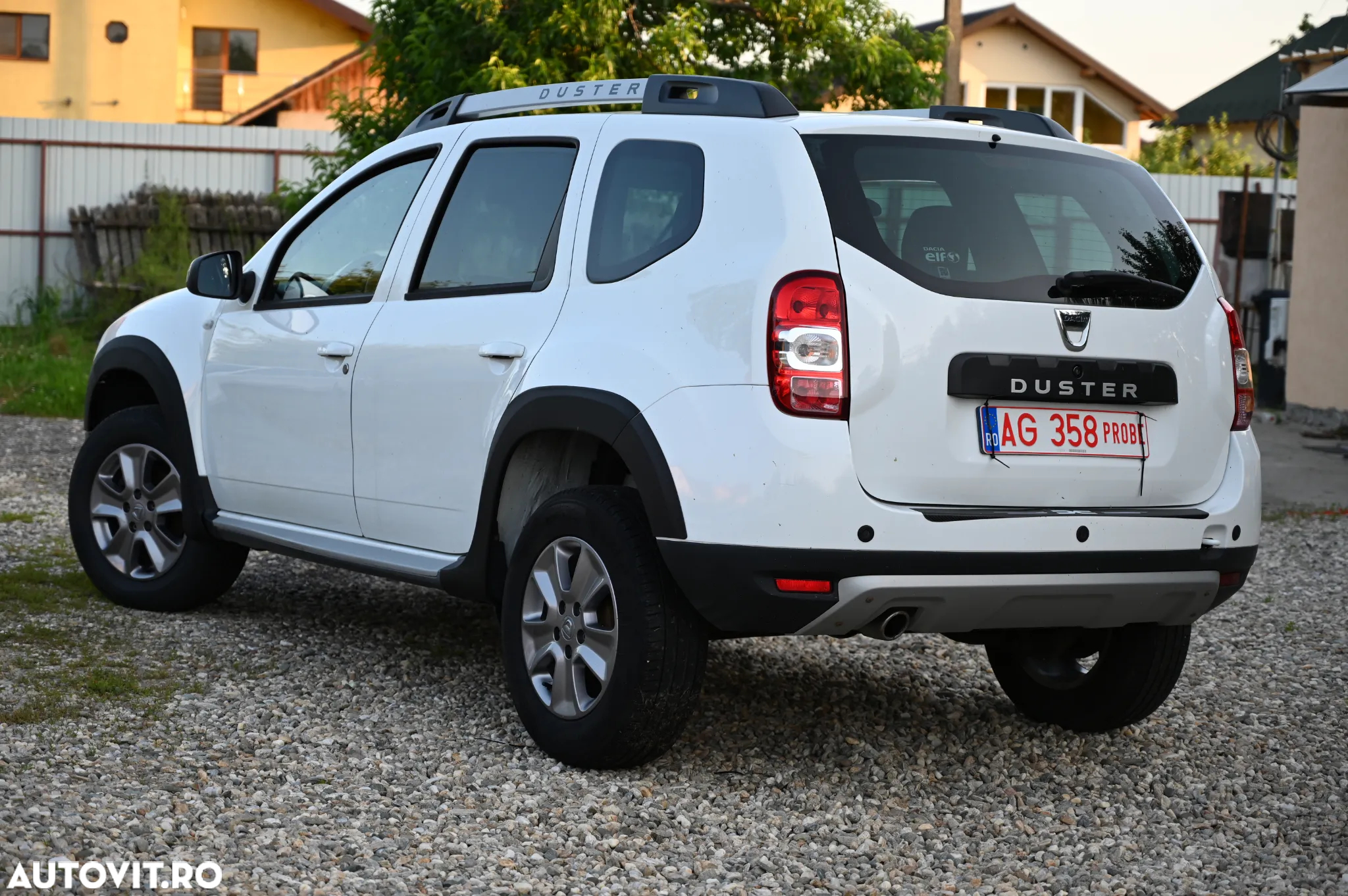 Dacia Duster dCi 110 FAP 4x2 Laureate - 24