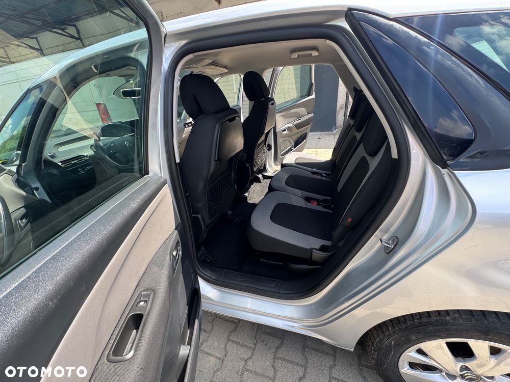 Citroën C4 Picasso - 12