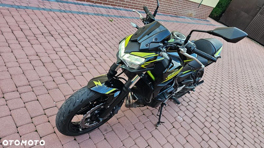 Kawasaki Z 650 - 10