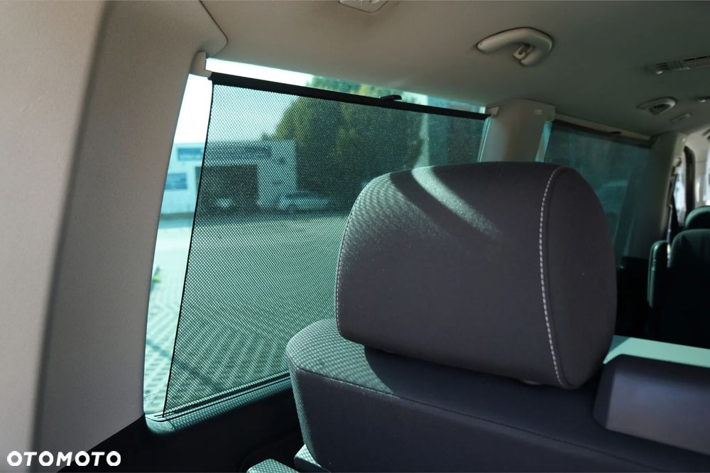 Volkswagen Multivan - 25