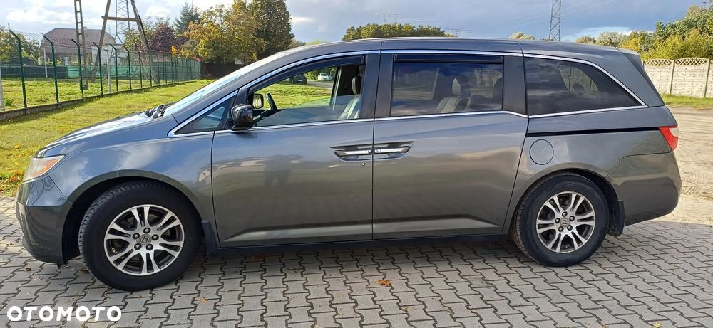 Honda Odyssey 2011 photo 4