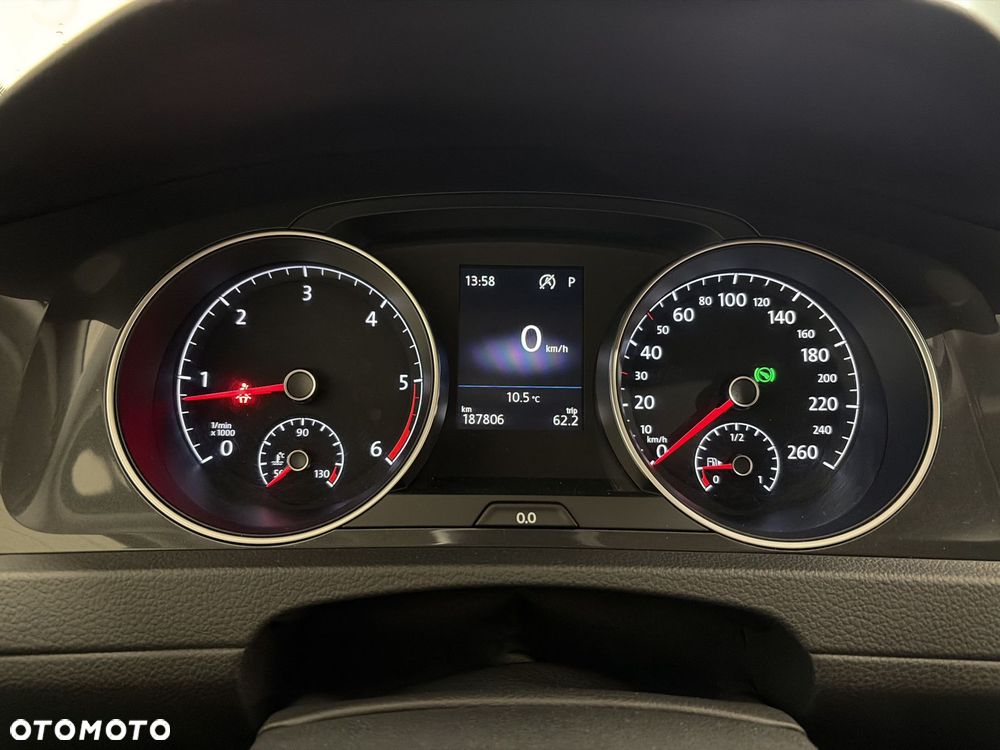 Volkswagen Golf - 15