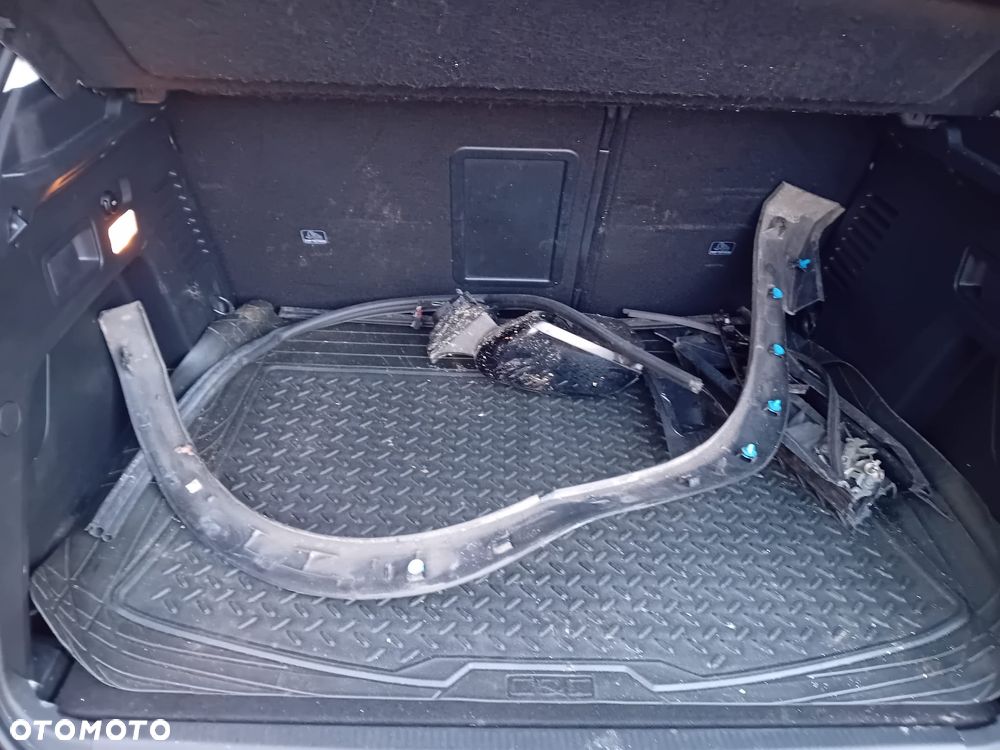 Peugeot 3008 1.2 PureTech GT S&S EAT8 - 13