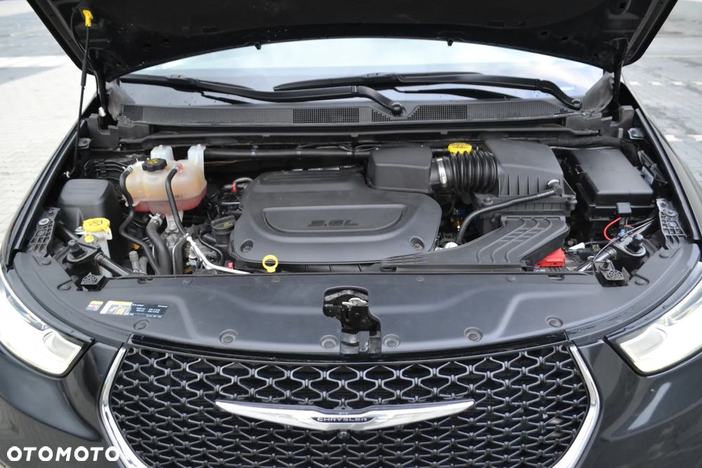 Chrysler Pacifica - 21