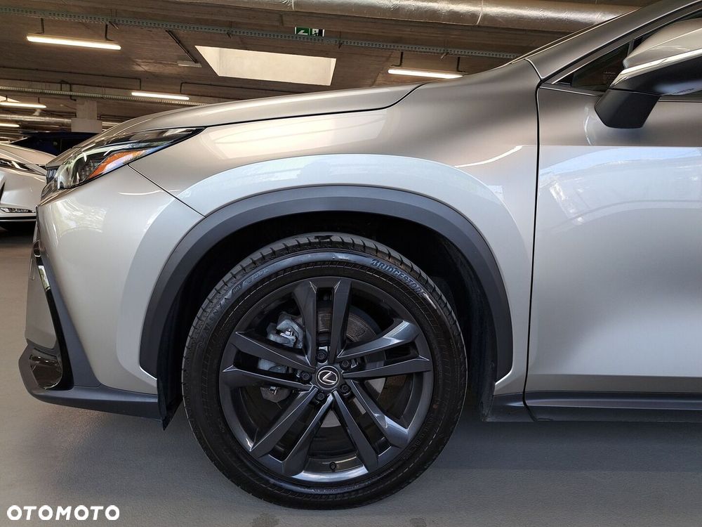 Lexus NX 350h Prestige AWD - 38