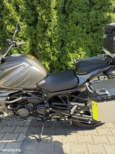 QJMOTOR 900 S - 17