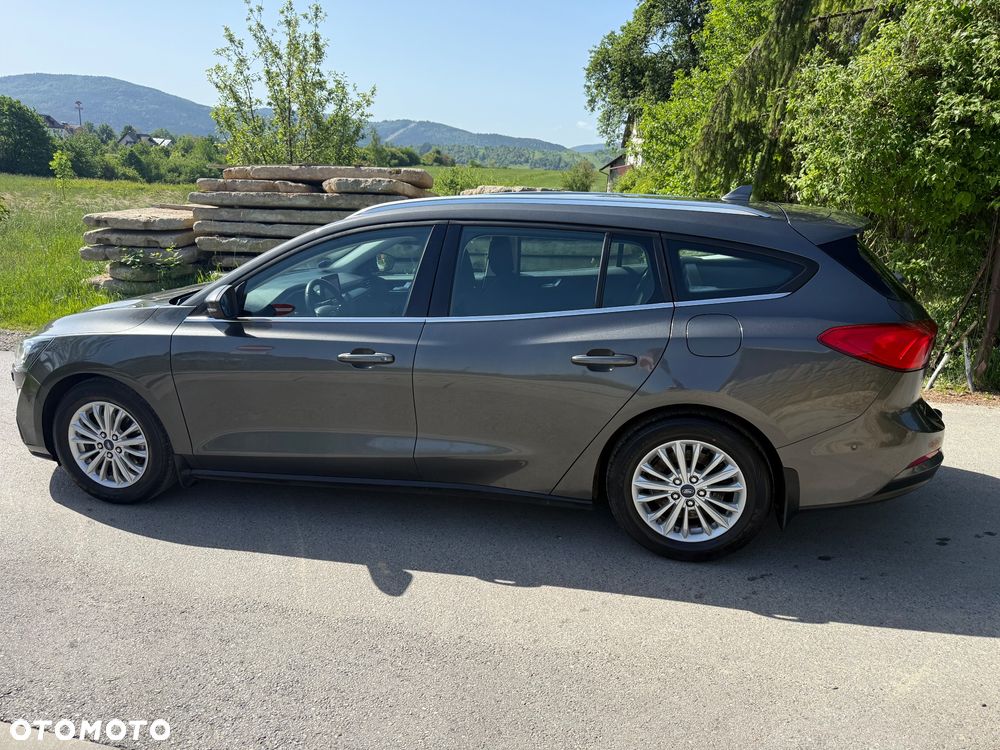 Ford Focus - 24