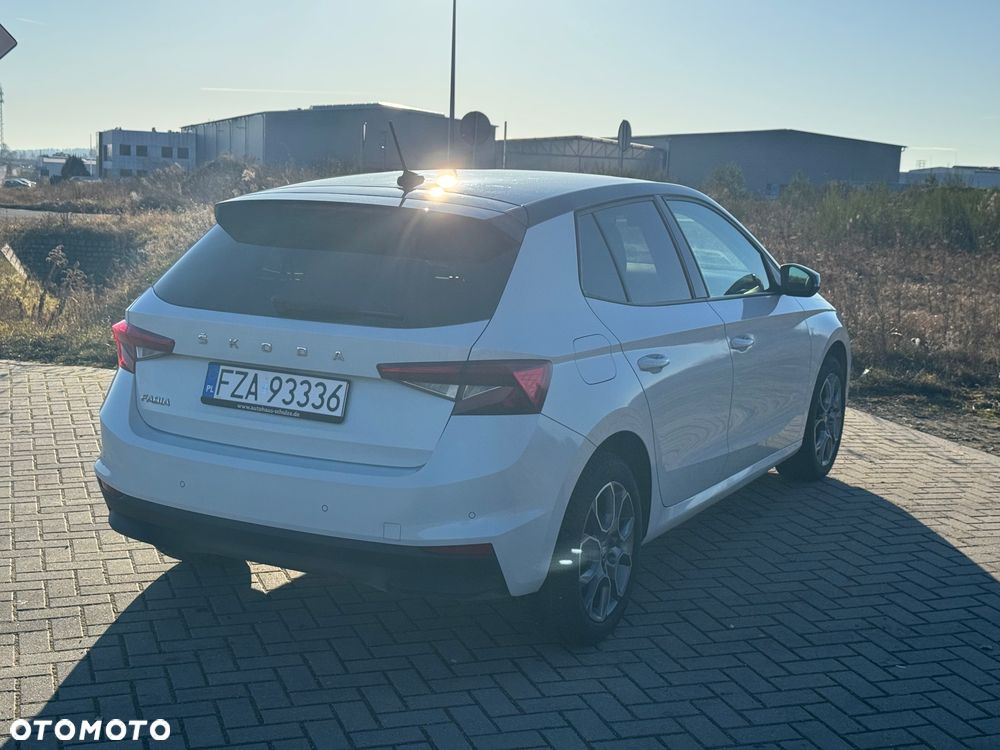 Skoda Fabia 2022 photo 3