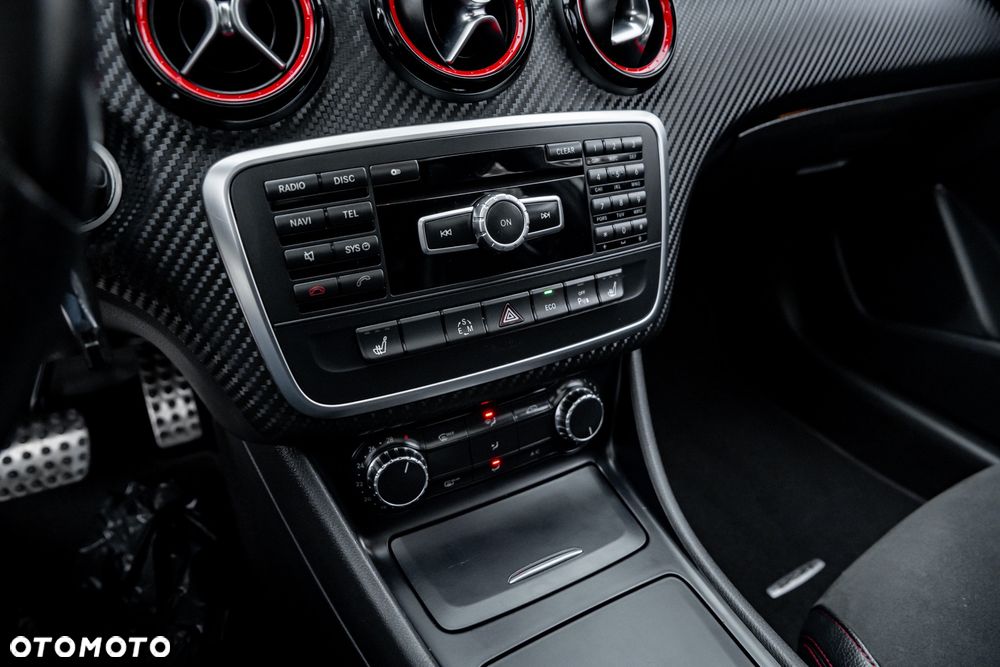 Mercedes-Benz Klasa A 250 (BlueEFFICIENCY) 7G-DCT AMG Sport - 34