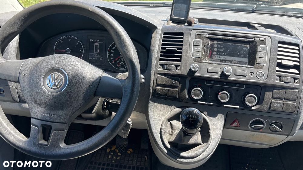 Volkswagen Transporter Caravelle Edition - 8