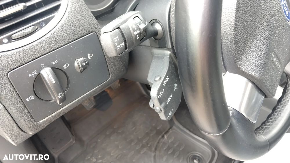 Ford Focus 1.6 16V Titanium - 22