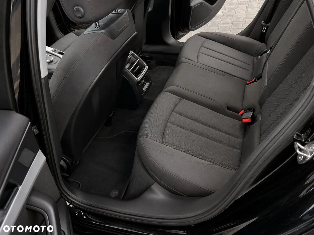 Audi A4 Avant - 6