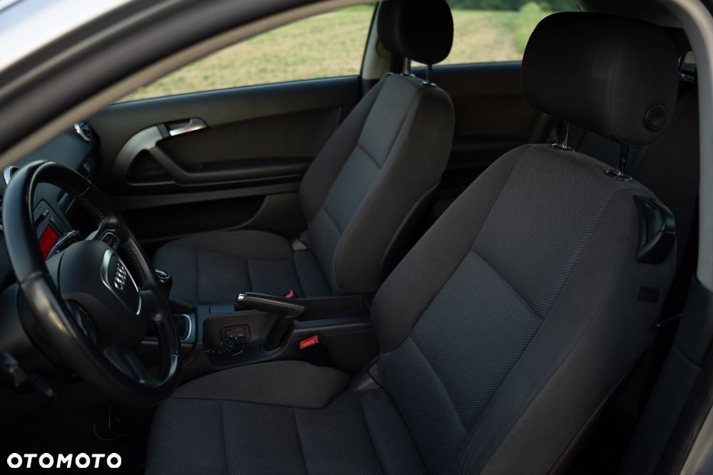 Audi A3 3-drzwiowe 1.2 TFSI Ambiente - 12