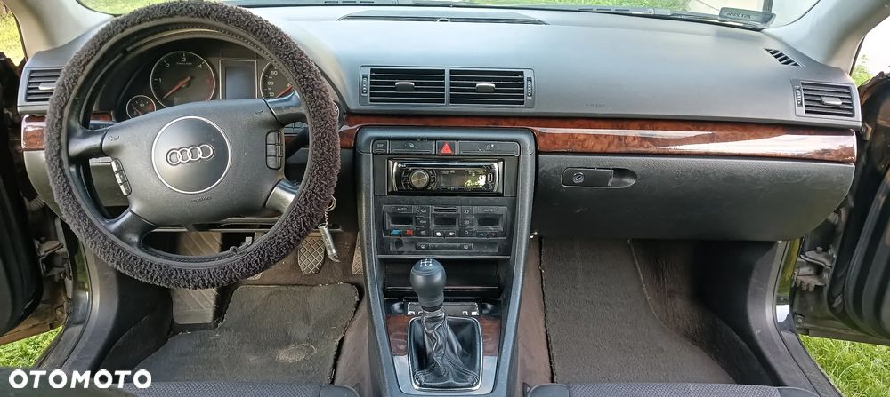 Audi A4 Limousine - 5
