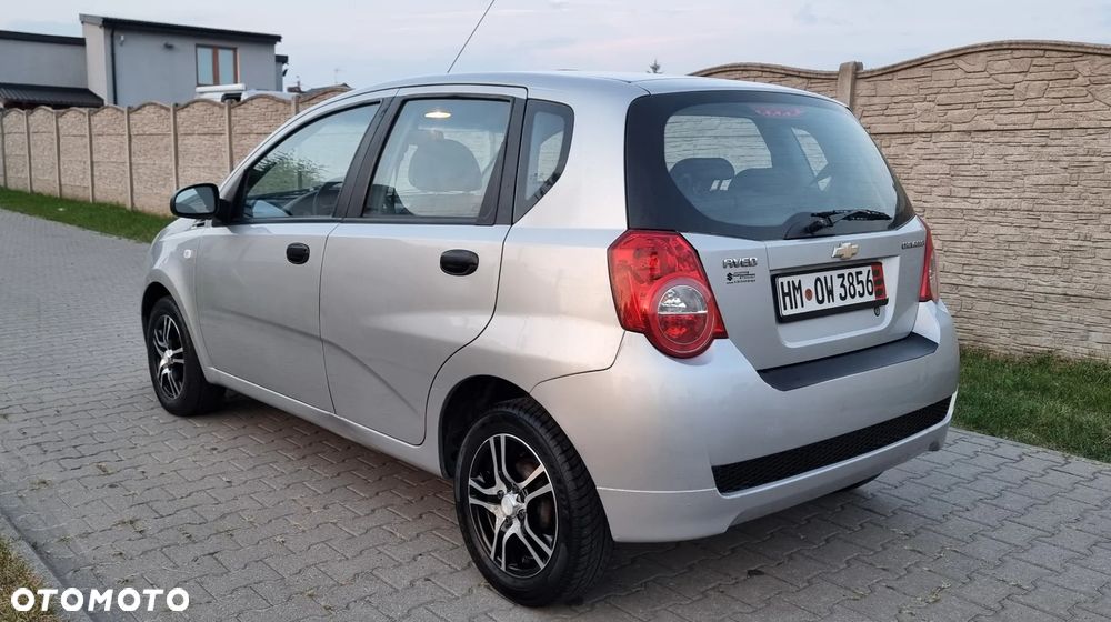 Chevrolet Aveo - 9