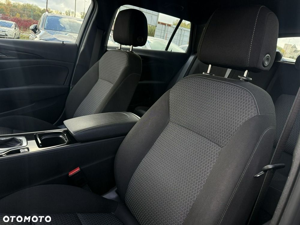 Opel Insignia 2.0 CDTI Elegance S&S - 11