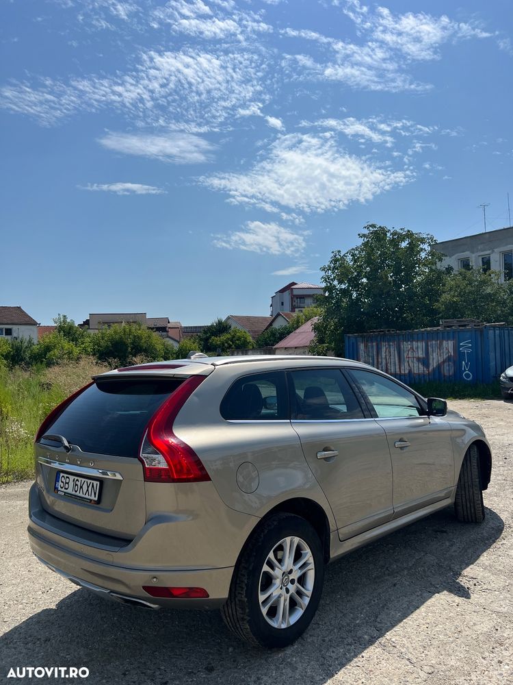 Volvo XC 60 D5AWD Momentum - 3