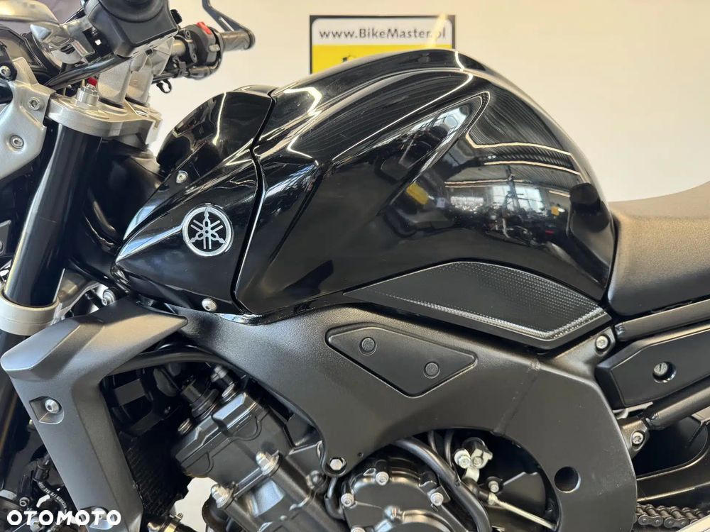 Yamaha FZ - 21