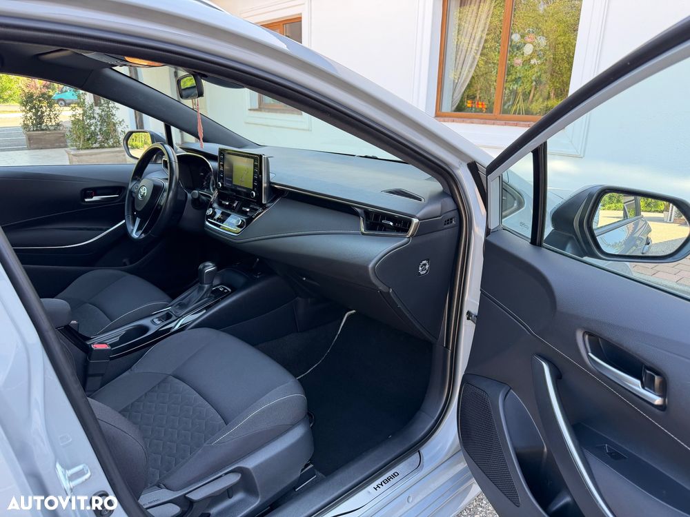 Toyota Corolla 1.8 Hybrid Comfort - 16
