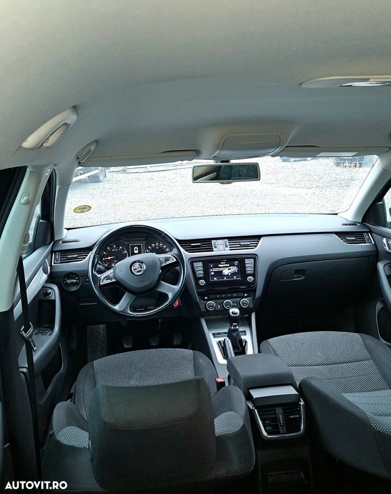 Skoda Octavia Combi 1.2 TSI FAMILY - 14