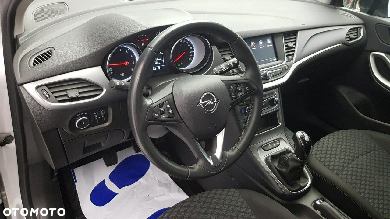 Opel Astra - 20