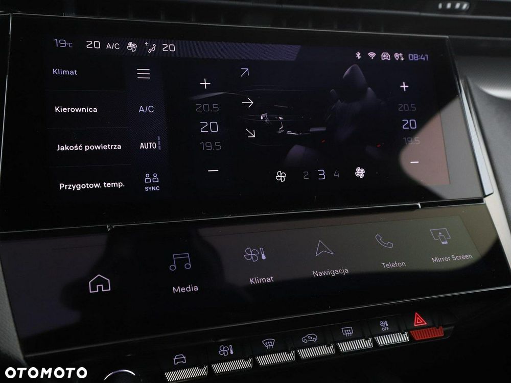 Peugeot 408 1.6 Plug-In Hybrid 225 GT EAT8 - 29