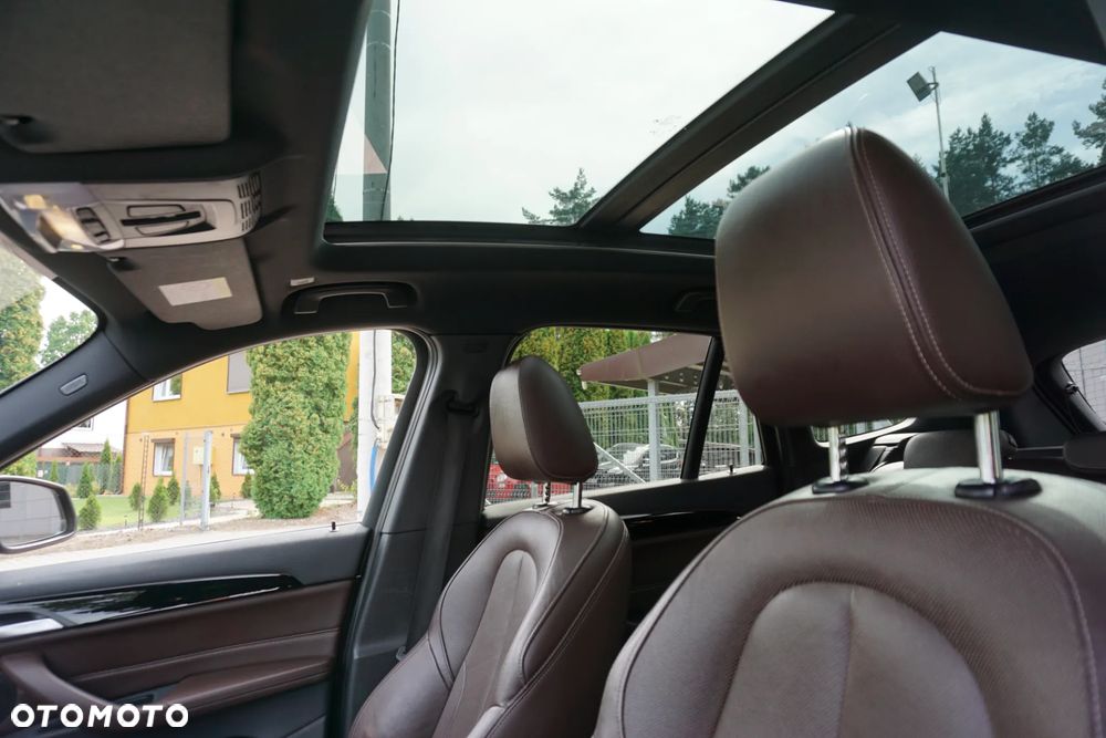 BMW X1 xDrive20d xLine sport - 11