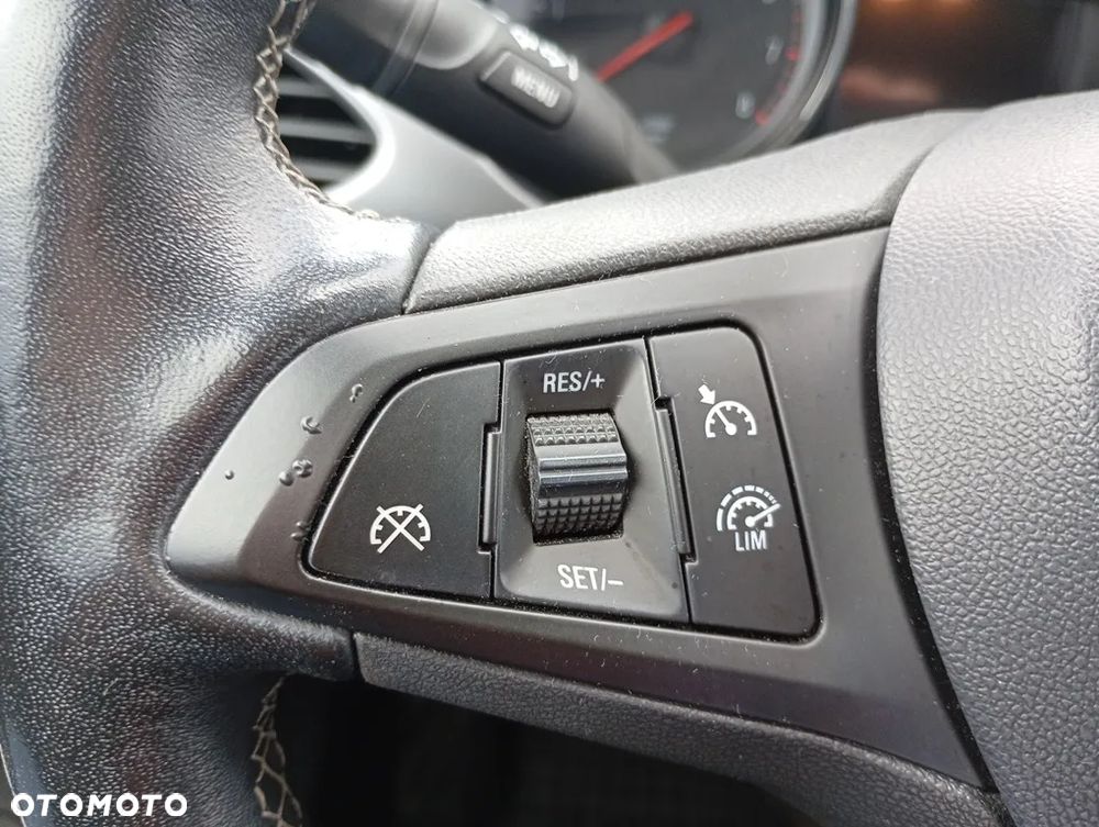 Opel Astra 1.4 T Enjoy - 21